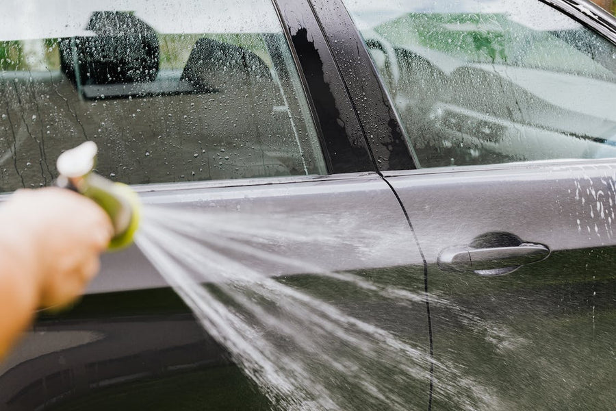 HOW TO WASH YOUR CAR SPENDING LESS