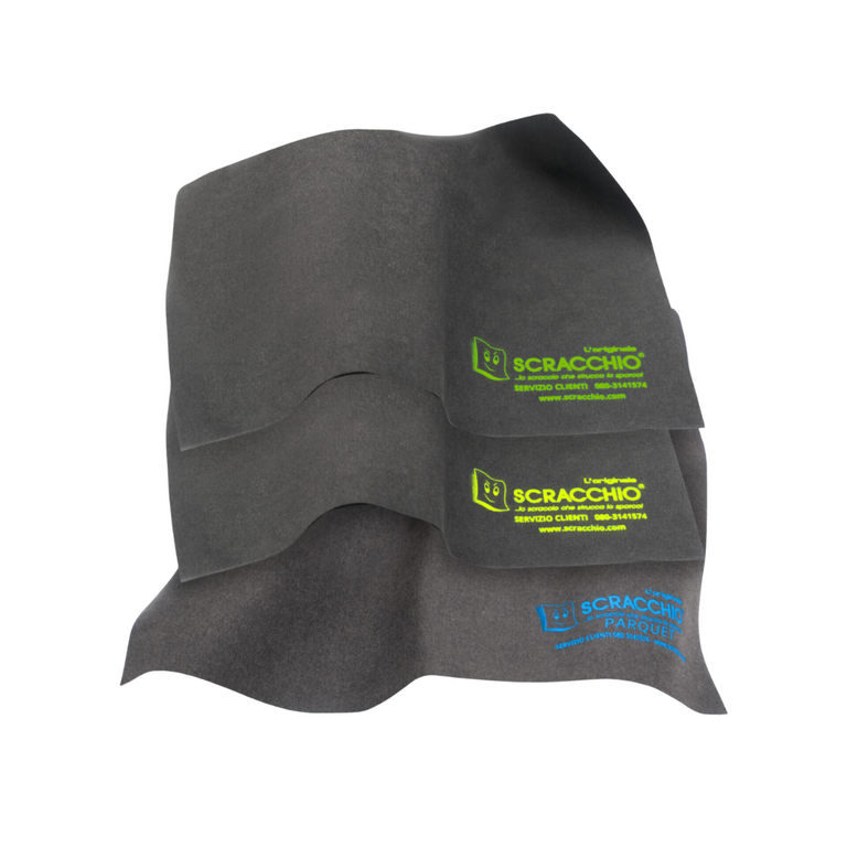 Foto di Scracchio Triple Action su sfondo bianco.