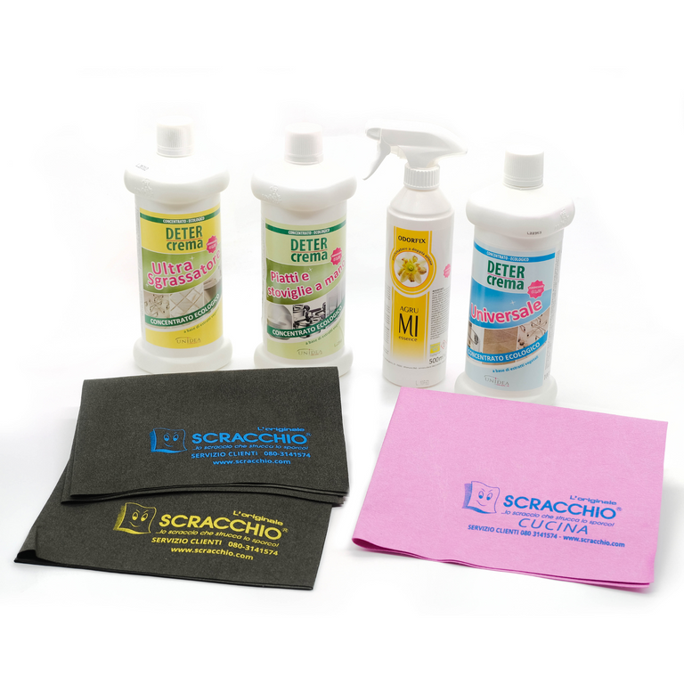 Set Cucina Perfetta su sfondo bianco.